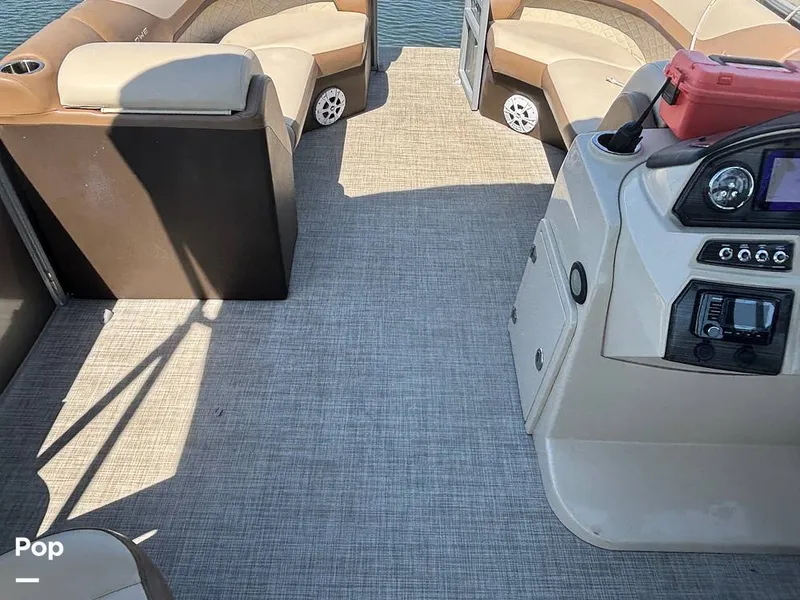 Slide: The Image of Lowe SS 230W 2024 - 15907212