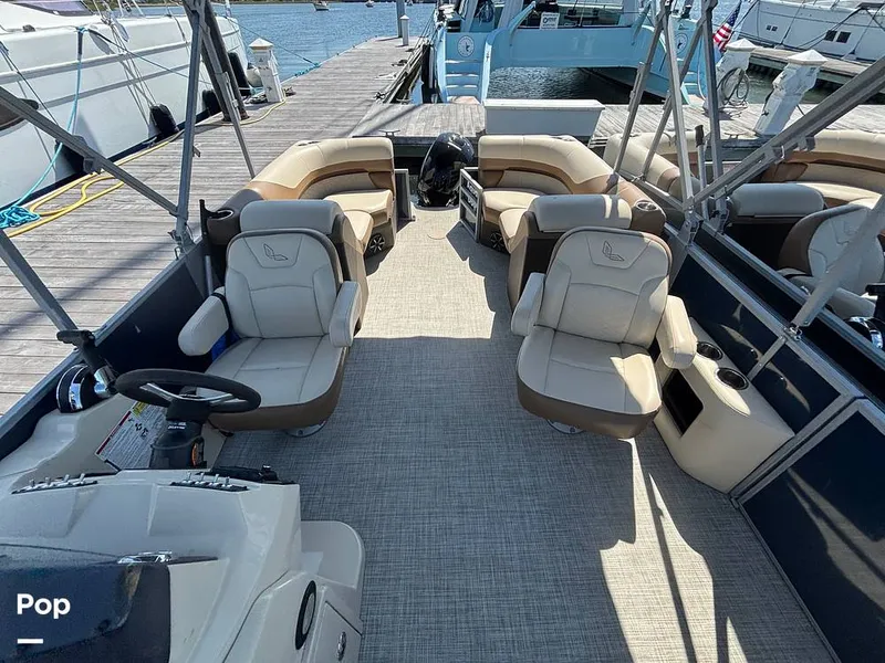 Slide: The Image of Lowe SS 230W 2024 - 15907197