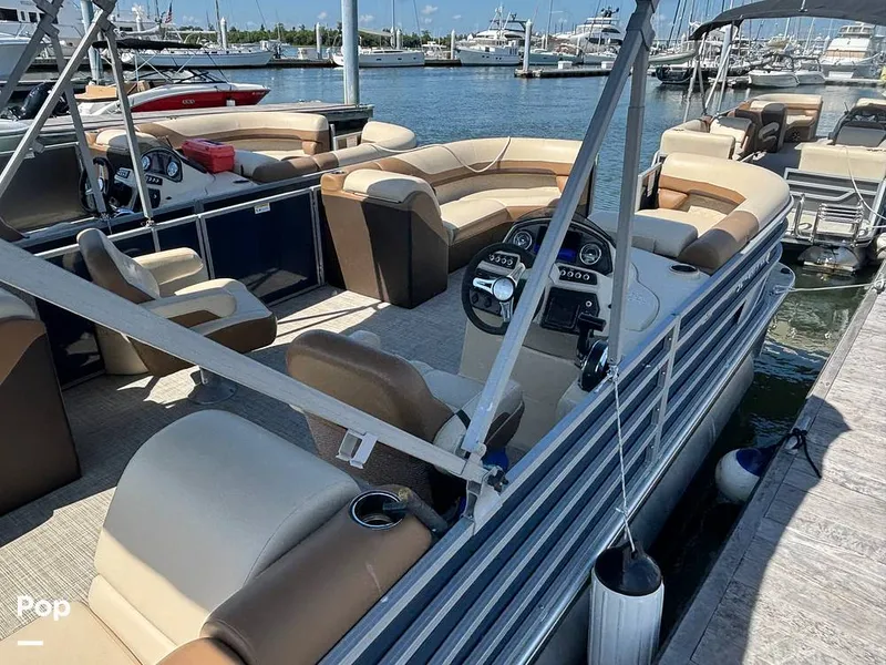 Slide: The Image of Lowe SS 230W 2024 - 15907205