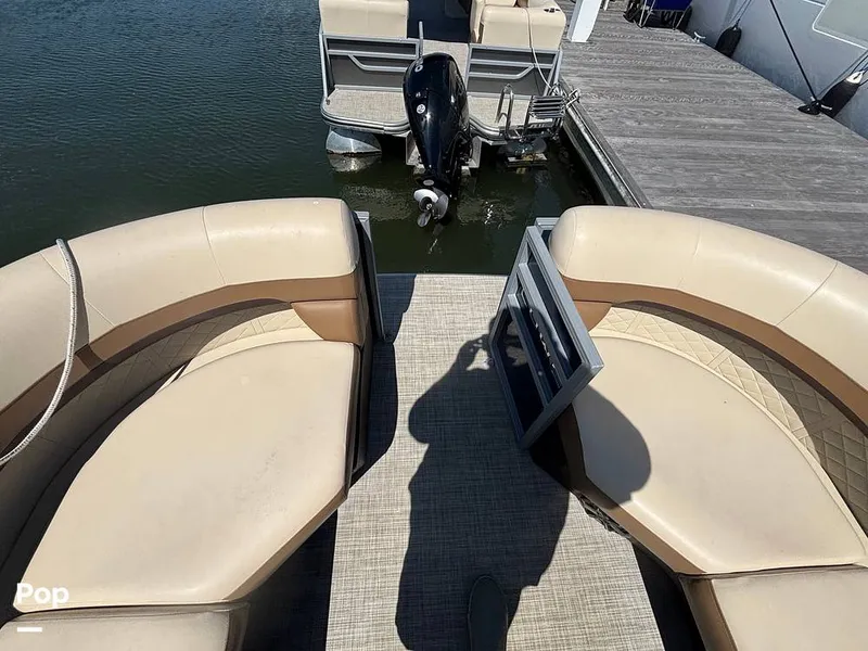 Slide: The Image of Lowe SS 230W 2024 - 15907190