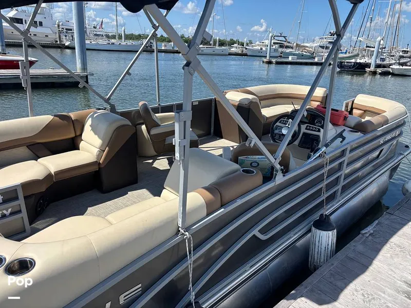 Slide: The Image of Lowe SS 230W 2024 - 15907174