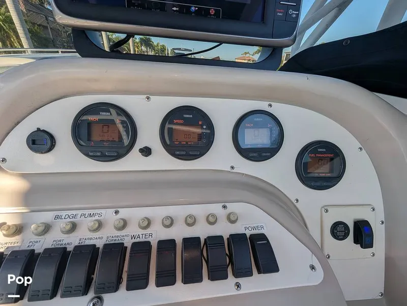 Slide: The Image of World Cat 266 LC 2001 - 16066244