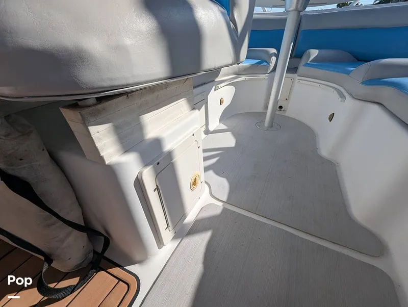 Slide: The Image of World Cat 266 LC 2001 - 16066252