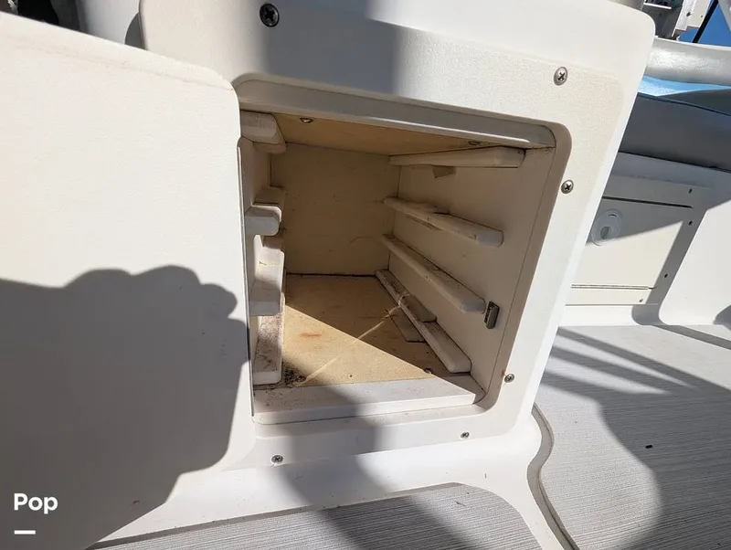 Slide: The Image of World Cat 266 LC 2001 - 16066253