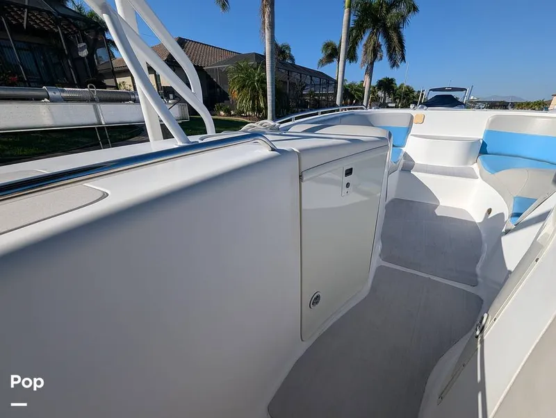 Slide: The Image of World Cat 266 LC 2001 - 16066264