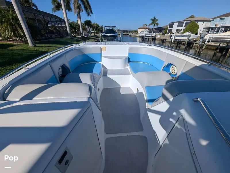 Slide: The Image of World Cat 266 LC 2001 - 16066276