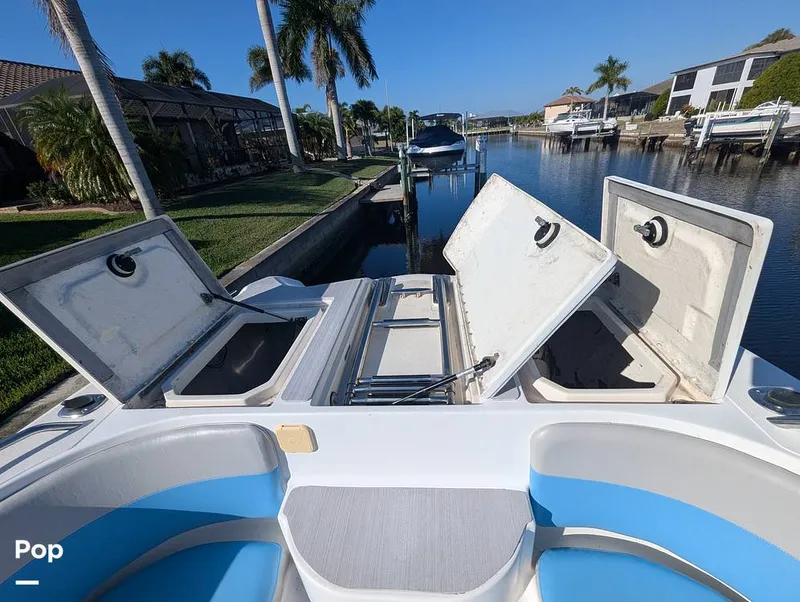 Slide: The Image of World Cat 266 LC 2001 - 16066279