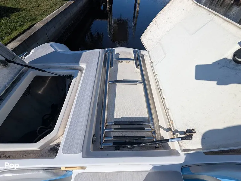 Slide: The Image of World Cat 266 LC 2001 - 16066282