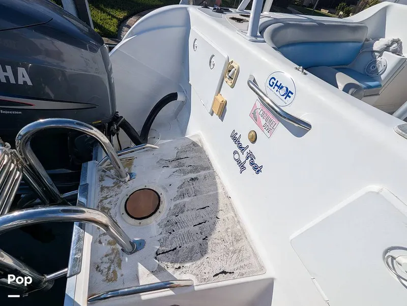 Slide: The Image of World Cat 266 LC 2001 - 16066304