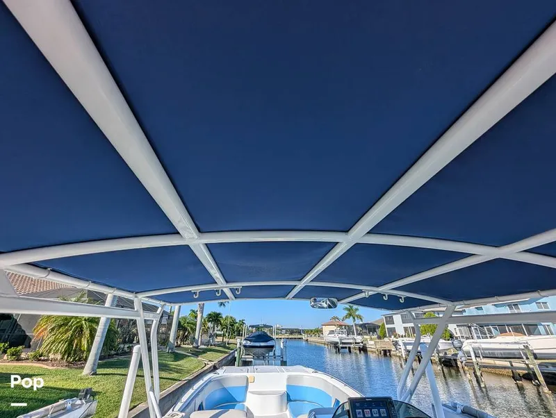 Slide: The Image of World Cat 266 LC 2001 - 16066312