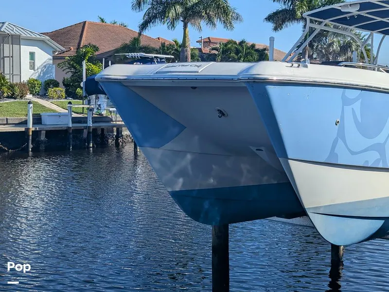 Slide: The Image of World Cat 266 LC 2001 - 16066328