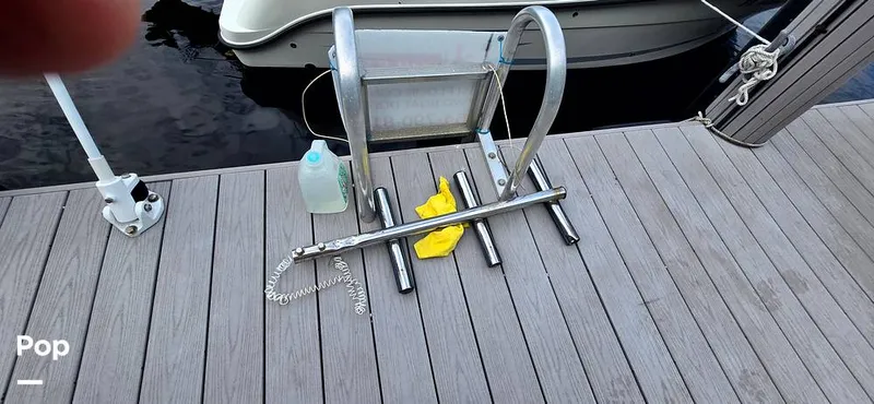 Slide: The Image of Hydra-Sports Vector 2300 VX 2011 - 16044486