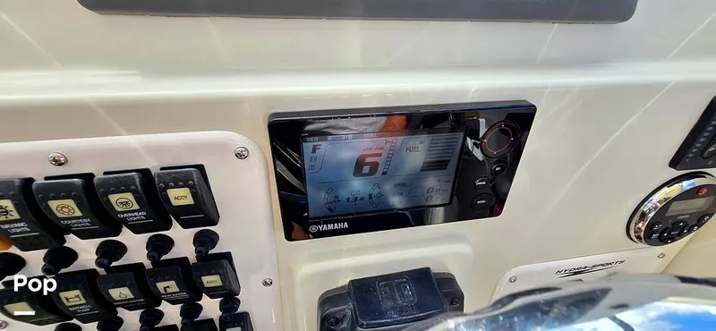 Slide: The Image of Hydra-Sports Vector 2300 VX 2011 - 16044304