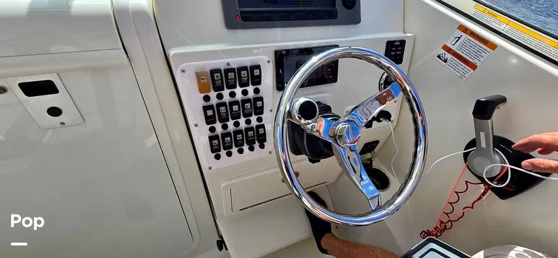 Slide: The Image of Hydra-Sports Vector 2300 VX 2011 - 16044307