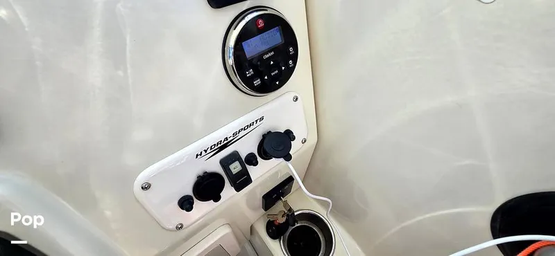 Slide: The Image of Hydra-Sports Vector 2300 VX 2011 - 16044310