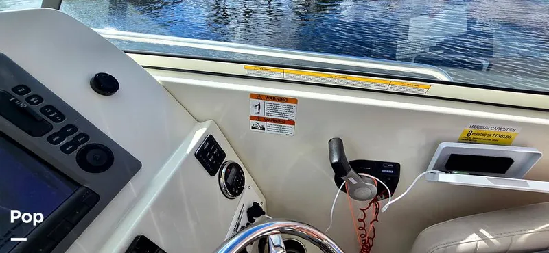 Slide: The Image of Hydra-Sports Vector 2300 VX 2011 - 16044311