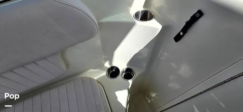 Slide: The Image of Hydra-Sports Vector 2300 VX 2011 - 16044317