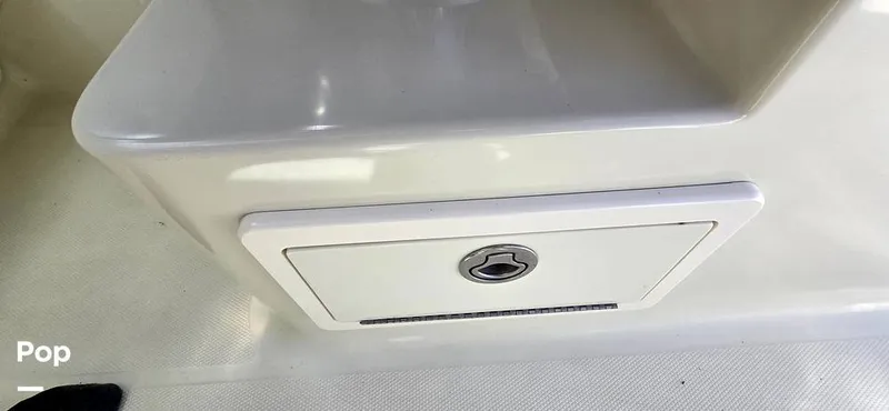 Slide: The Image of Hydra-Sports Vector 2300 VX 2011 - 16044319