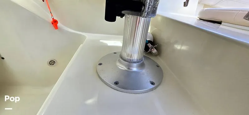 Slide: The Image of Hydra-Sports Vector 2300 VX 2011 - 16044321