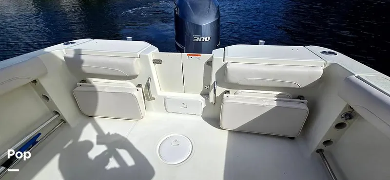 Slide: The Image of Hydra-Sports Vector 2300 VX 2011 - 16044328