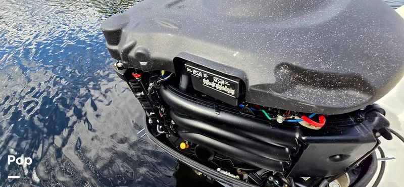 Slide: The Image of Hydra-Sports Vector 2300 VX 2011 - 16044454