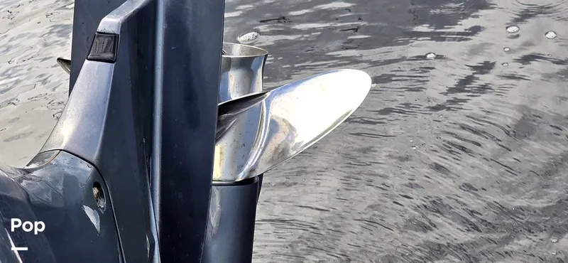 Slide: The Image of Hydra-Sports Vector 2300 VX 2011 - 16044458