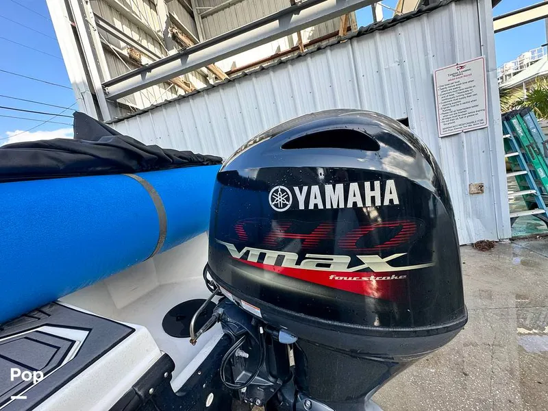 Slide: The Image of Peace of mind: Ask for a complimentary BoatHistoryReport report ($39.99 value) - I1