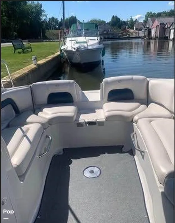 Slide: The Image of Crownline Boats 270 BR 2003 - 15915738