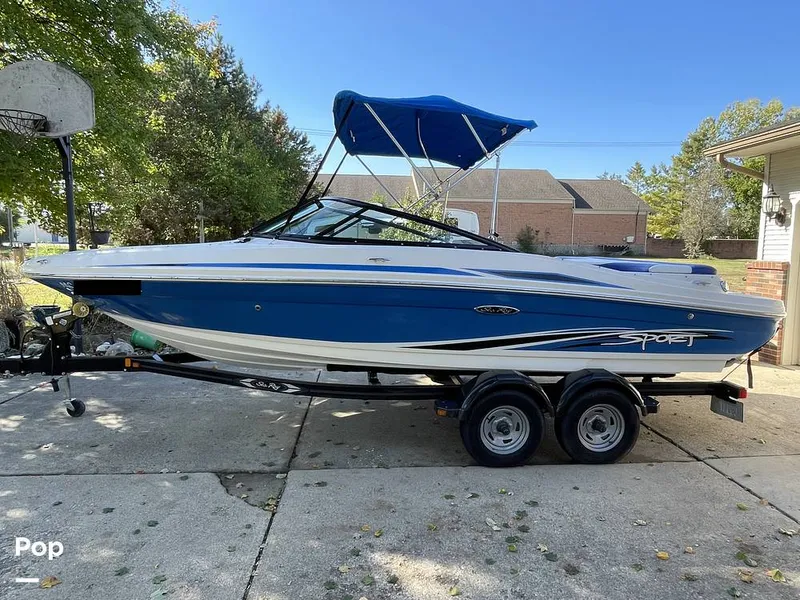 The Image of 2012 Sea Ray 205 Sport - 15943585