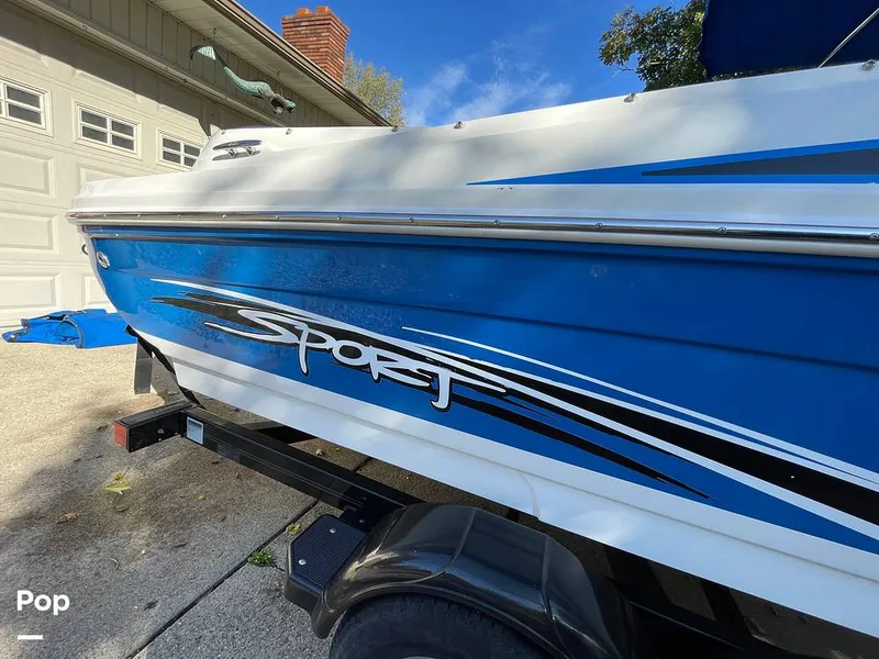 Slide: The Image of Sea Ray 205 Sport 2012 - 15973470