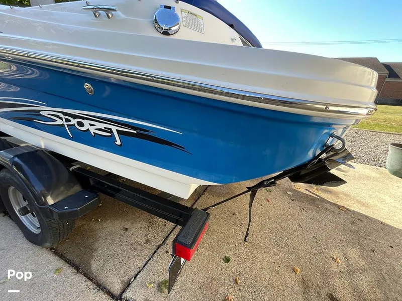 Slide: The Image of Sea Ray 205 Sport 2012 - 15973476