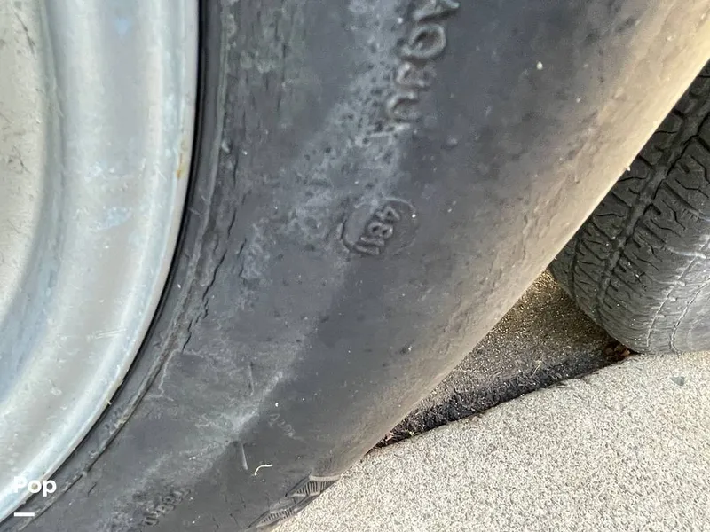 Slide: The Image of Sea Ray 205 Sport 2012 - 15973510