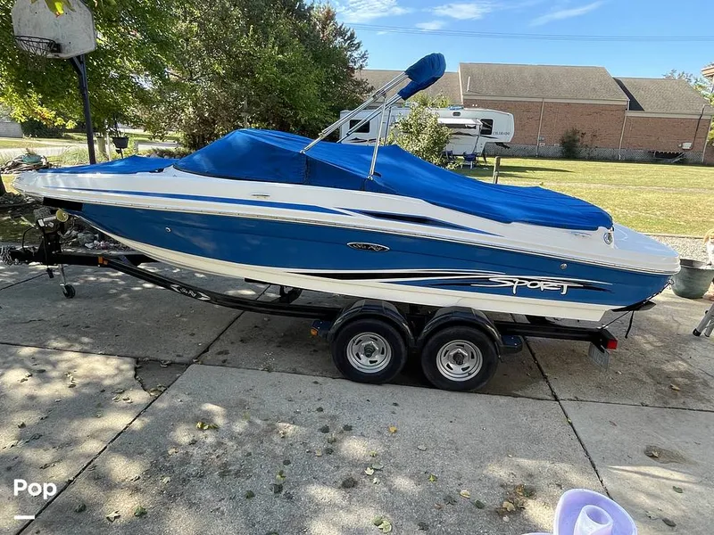 Slide: The Image of Sea Ray 205 Sport 2012 - 15943604