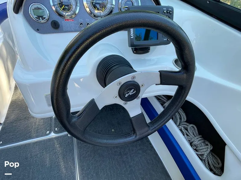 Slide: The Image of Sea Ray 205 Sport 2012 - 15973399