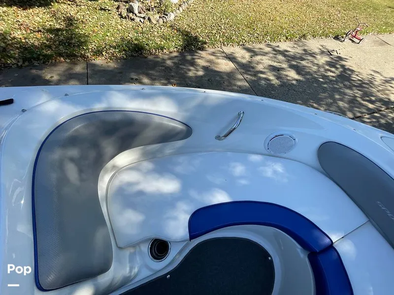 Slide: The Image of Sea Ray 205 Sport 2012 - 15973439