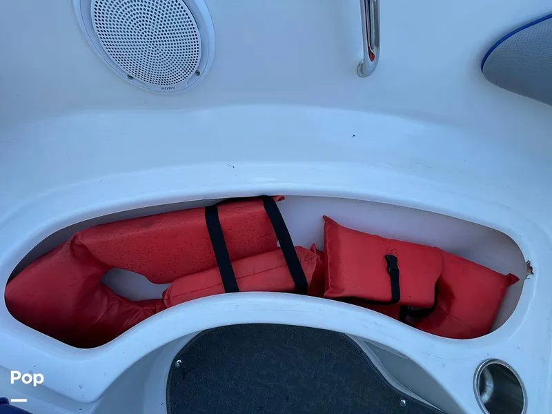 Slide: The Image of Sea Ray 205 Sport 2012 - 15973444