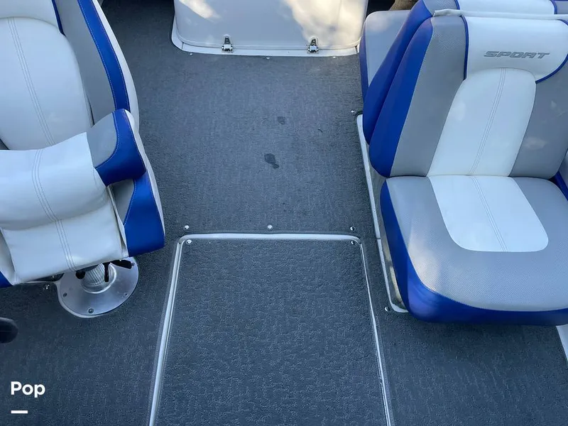 Slide: The Image of Sea Ray 205 Sport 2012 - 15973449