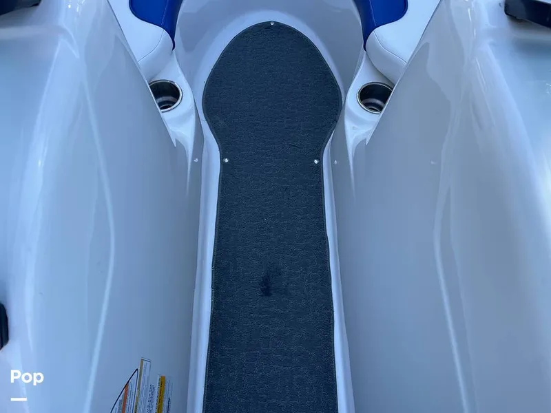 Slide: The Image of Sea Ray 205 Sport 2012 - 15973450