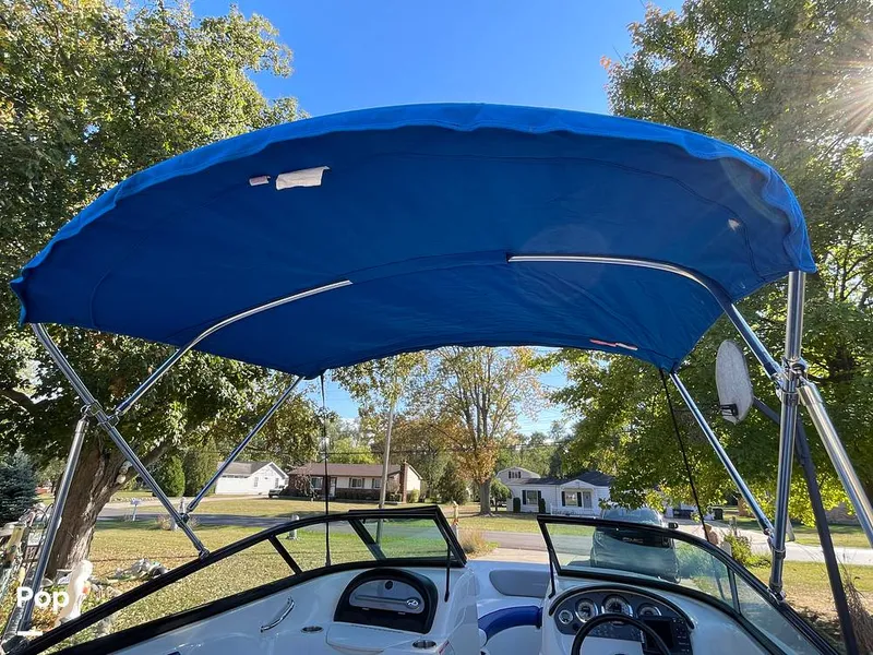 Slide: The Image of Sea Ray 205 Sport 2012 - 15973455