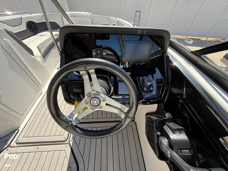 Slide: The Image of Yamaha 212X 2020 - 15974630