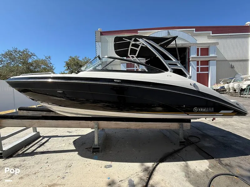 Slide: The Image of Yamaha 212X 2020 - 15974635