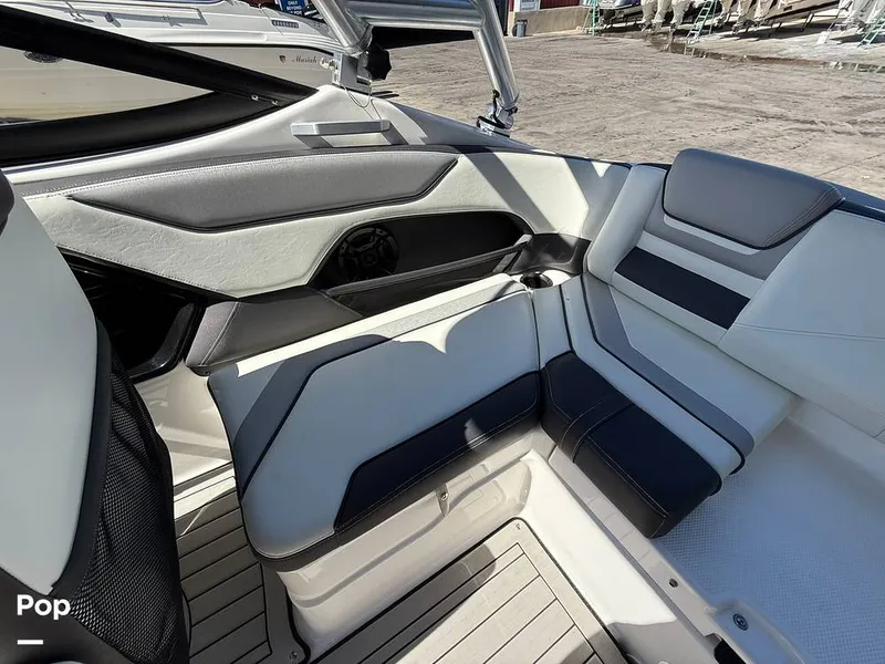 Slide: The Image of Yamaha 212X 2020 - 15974663