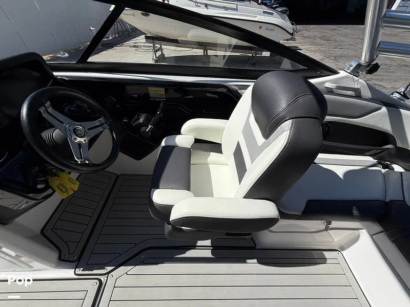 Slide: The Image of Yamaha 212X 2020 - 15974683