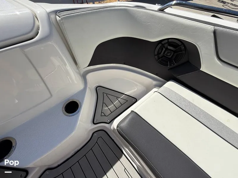 Slide: The Image of Yamaha 212X 2020 - 15974699