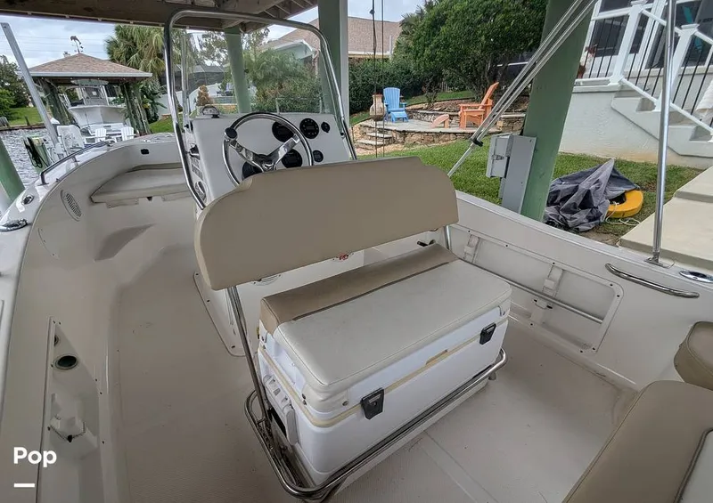 Slide: The Image of Coxpit Seat Folds Forward - 15917946