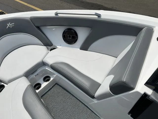 Slide: The Image of Mastercraft XT23 2019 - 11