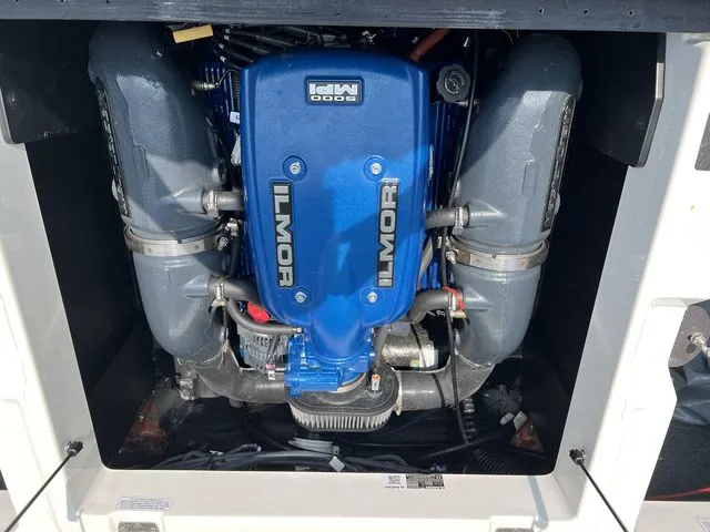 Slide: The Image of Mastercraft XT23 2019 - 26