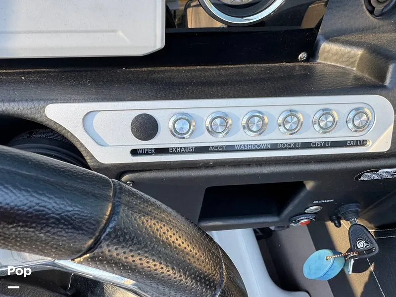 Slide: The Image of Crownline Boats 240 SS 2023 - 15983906