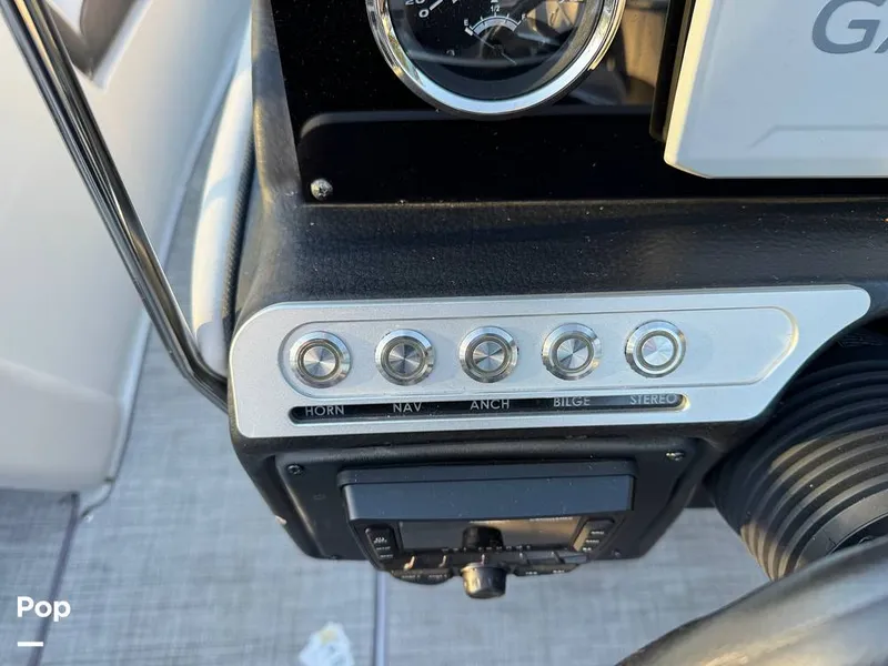 Slide: The Image of Crownline Boats 240 SS 2023 - 15983911