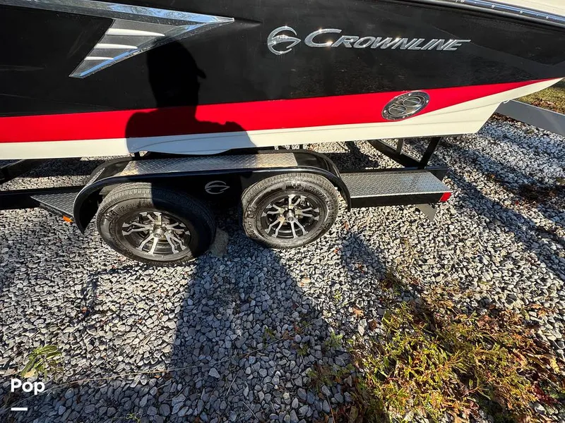 Slide: The Image of Crownline Boats 240 SS 2023 - 15983825